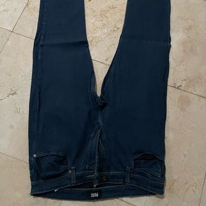 Per-owned Paige Federal Blue Jean 35x32